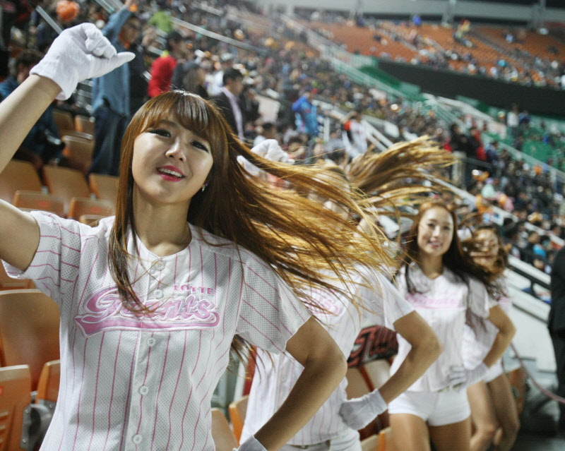 롯데자이언츠 치어리더 열정 응원